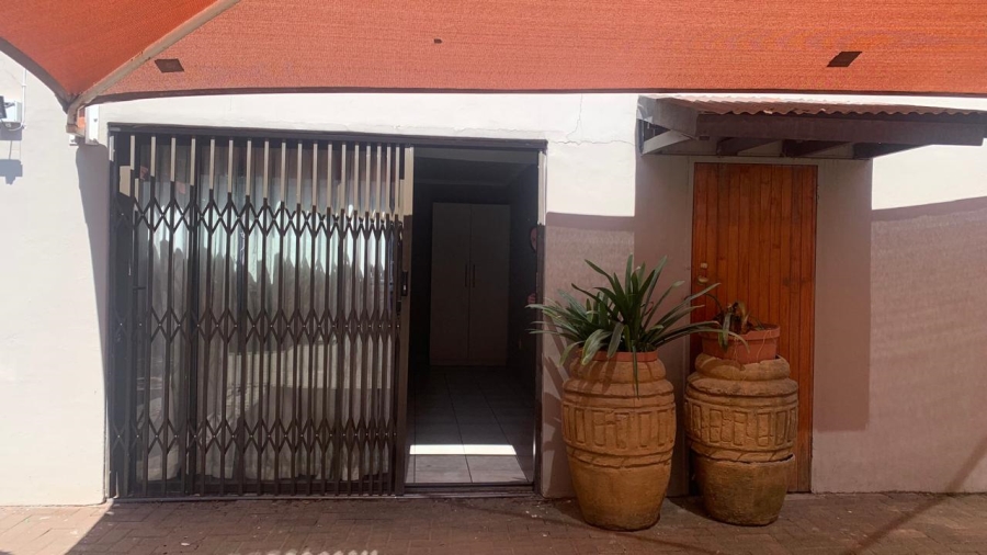 To Let 1 Bedroom Property for Rent in Park West Free State